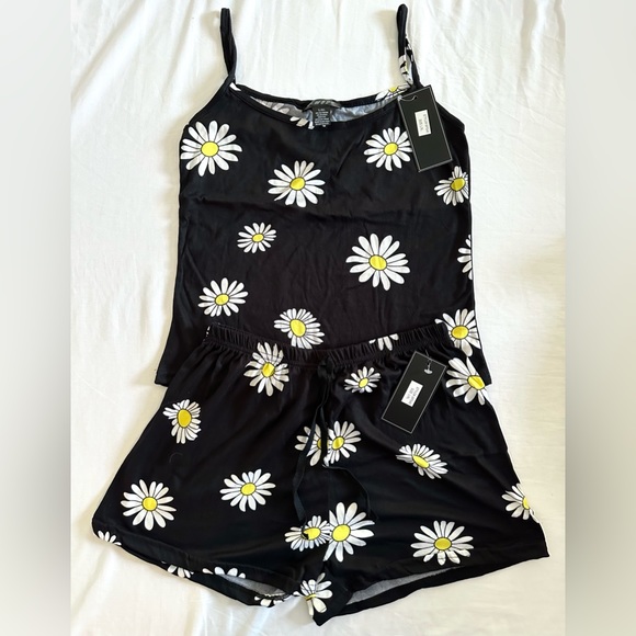 DAISY PAJAMAS - Picture 1 of 4